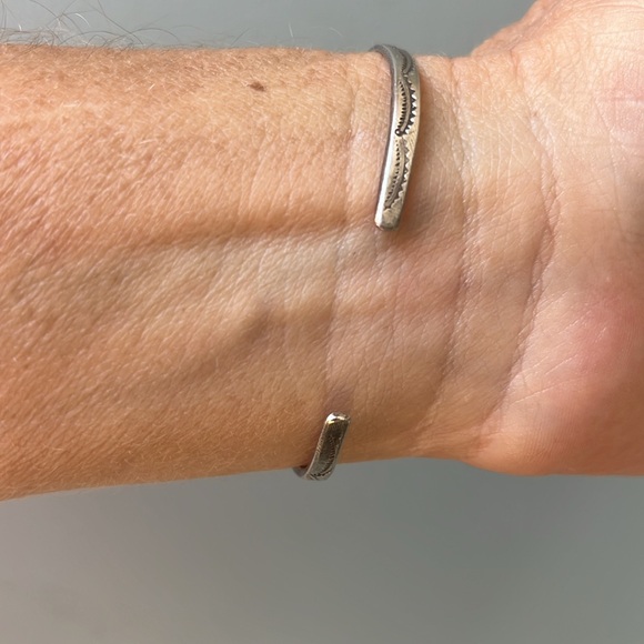 Vintage Native American Silver/Turquoise Row Cuff Bracelet - Picture 9 of 16